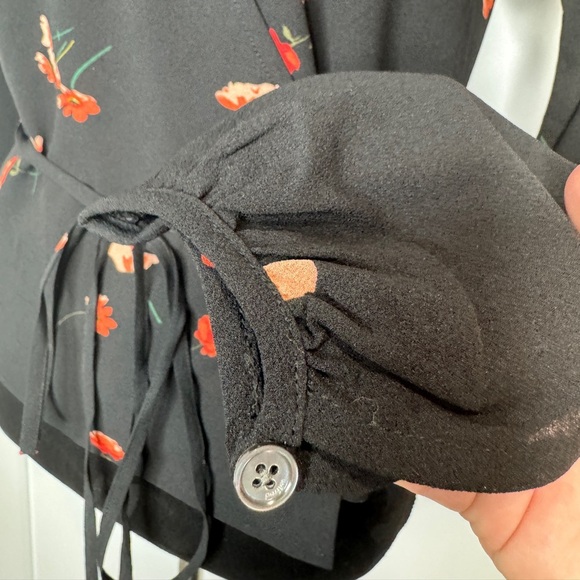 Aritzia Wilfred Lilia Floral Blouse Black - Picture 8 of 10